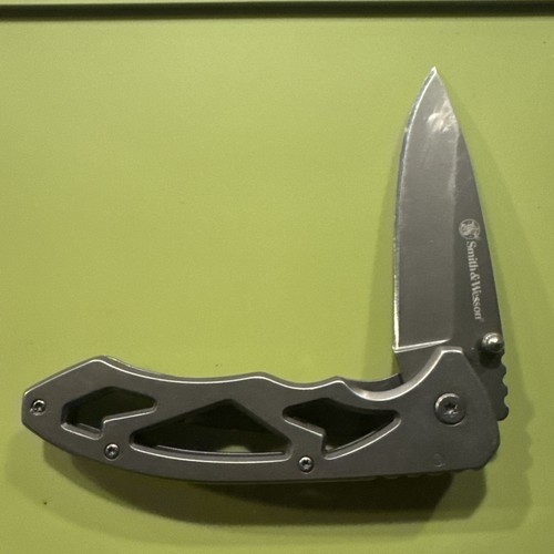 Smith wesson extreme - &,