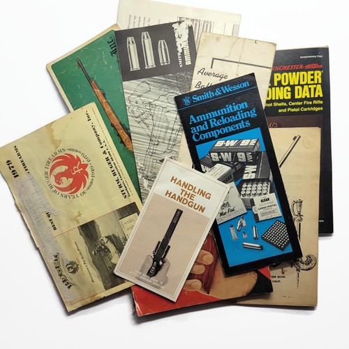 Vintage guns ammo manual - guns,